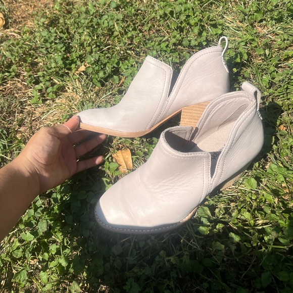 Jeffrey Campbell booties - Picture 5 of 7